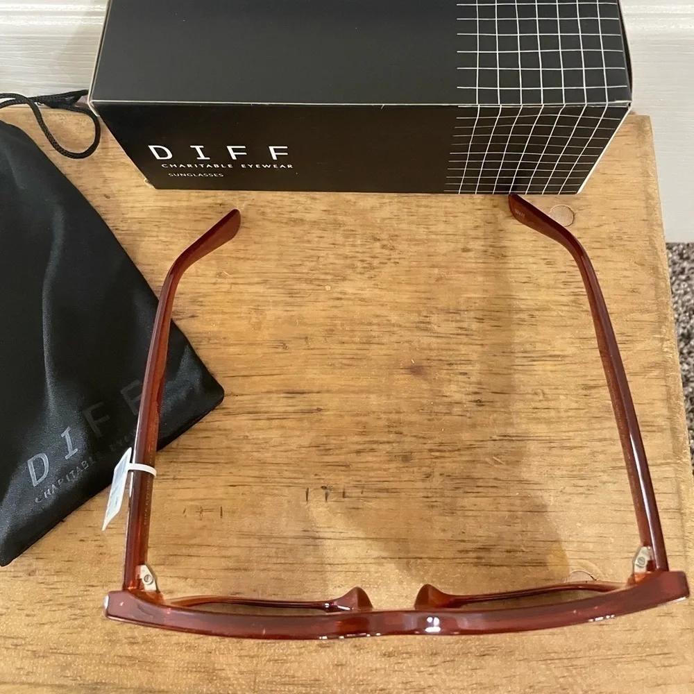 DIFF Nutshell 56mm Makay Square Sunglasses